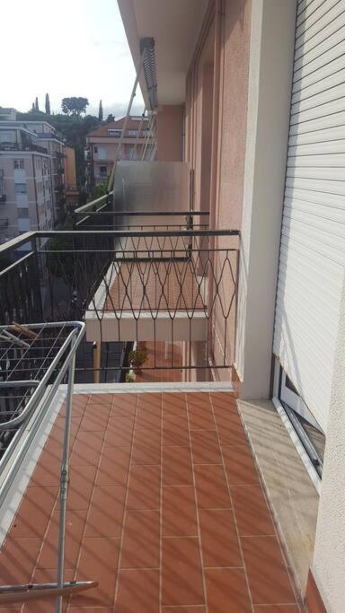 Albenga Sul Mare Famiglie Ed Amici Fino 10 Posti Apartment Exterior photo