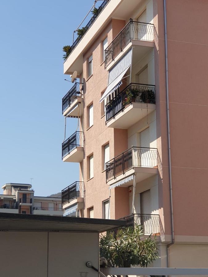 Albenga Sul Mare Famiglie Ed Amici Fino 10 Posti Apartment Exterior photo
